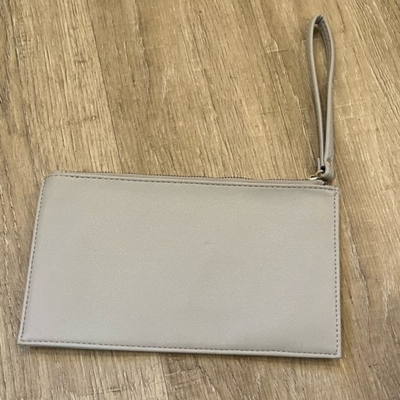 Juicy Couture Silver Wristlet Wallet Zippered Purse NWOT - Picture 7 of 15